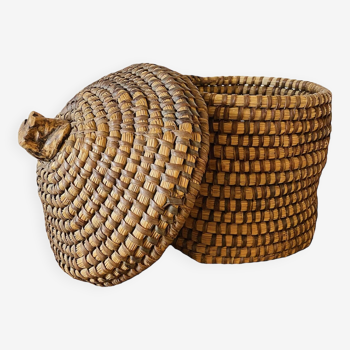 Vintage woven doum type basket