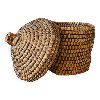 Vintage woven doum type basket