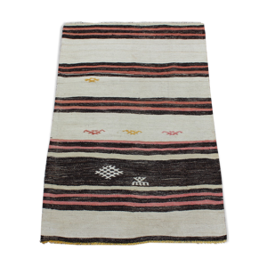 tapis d’orient, 132x85 cm