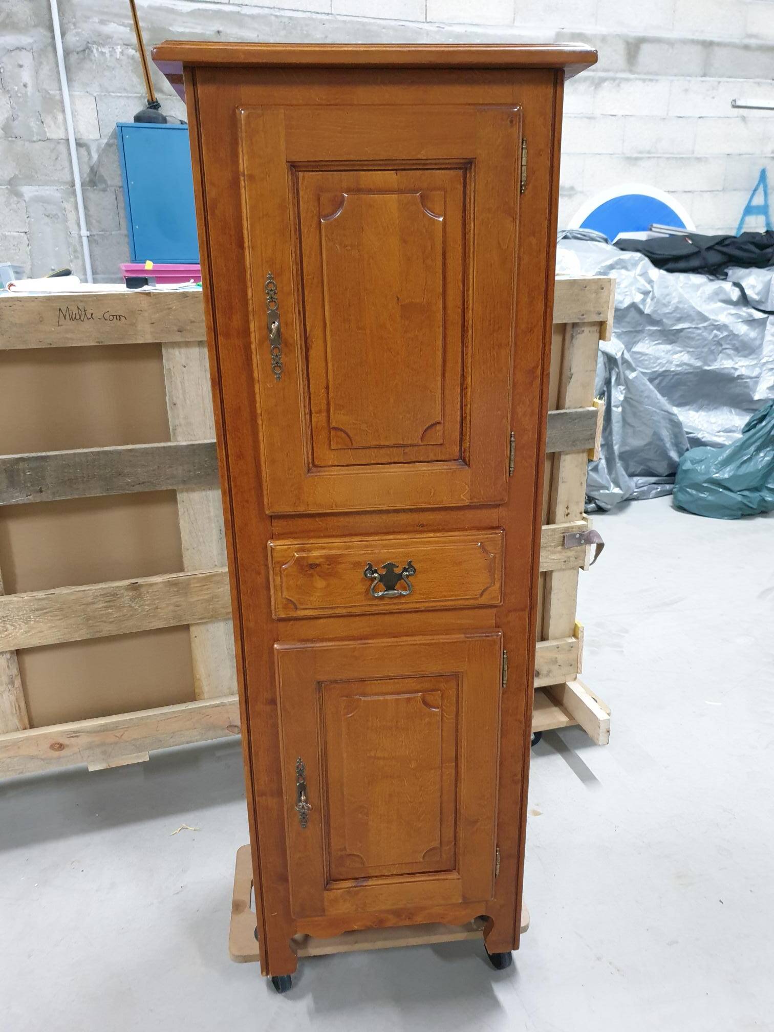 STANDING HOME IN CHERRY