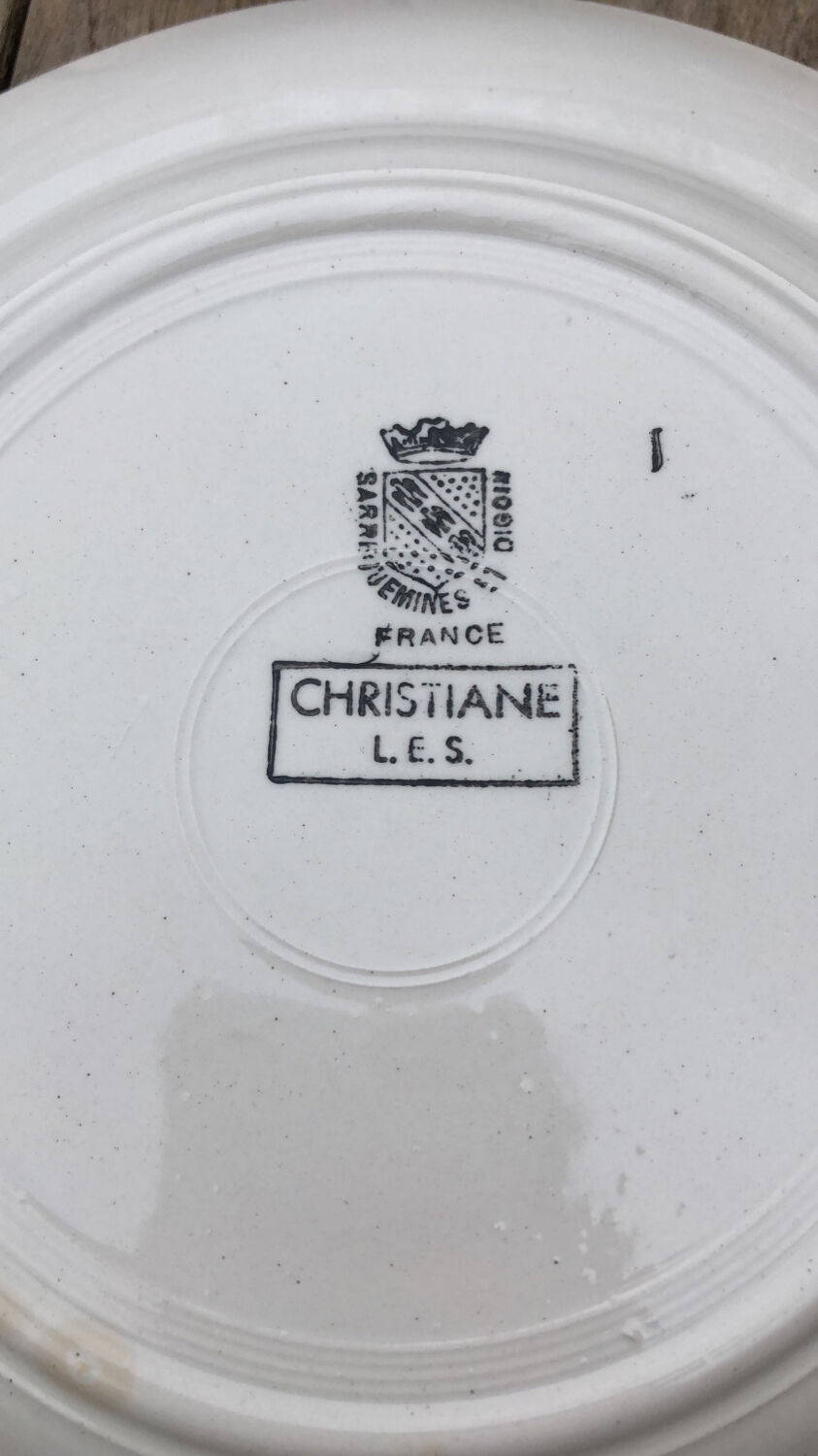 Ensemble de 7 assiettes plates christiane sarreguemines et digoin
