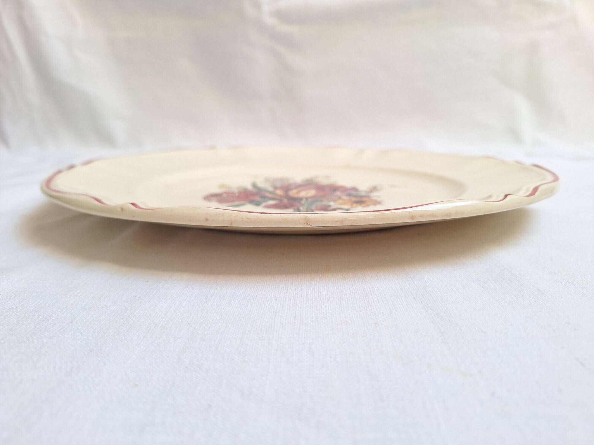 Round plate Digoin Sarreguemines Model Lorraine