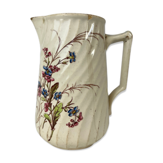 Milk jug in earthenware of Lunéville