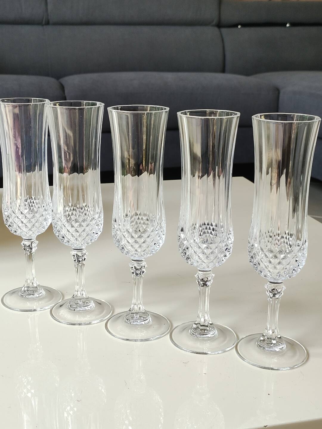 Set of 5 Champagne Flutes/Arques Crystal/Longchamp Model. Diamond tips