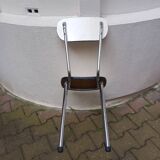 Chaise en formica