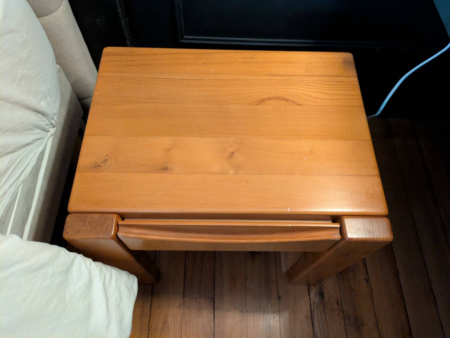 Maison Regain bedside table