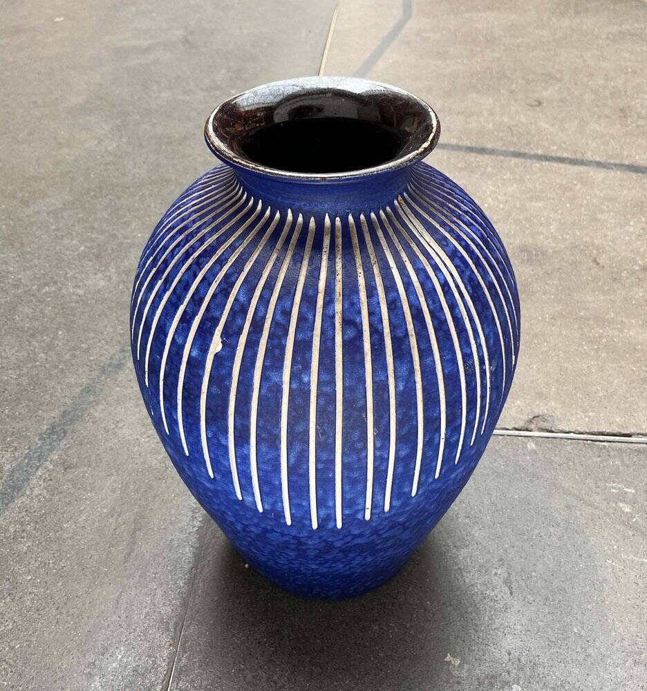 Large floor vase in ceramic from a German studio, mid-century, 1960s.
