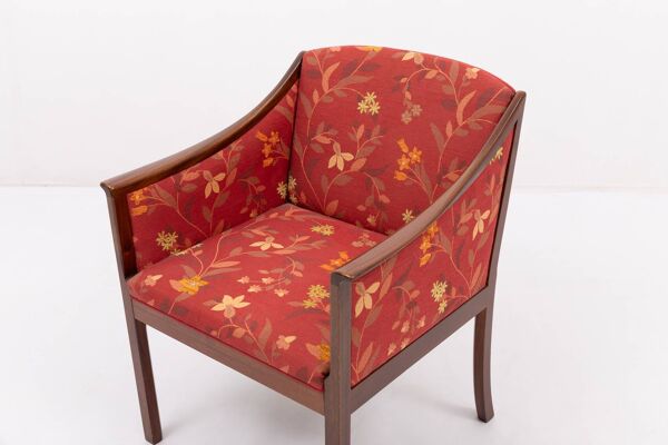 Fauteuil élégant moderne danois par Ole Wanscher pour P. Jeppensen, années 1960