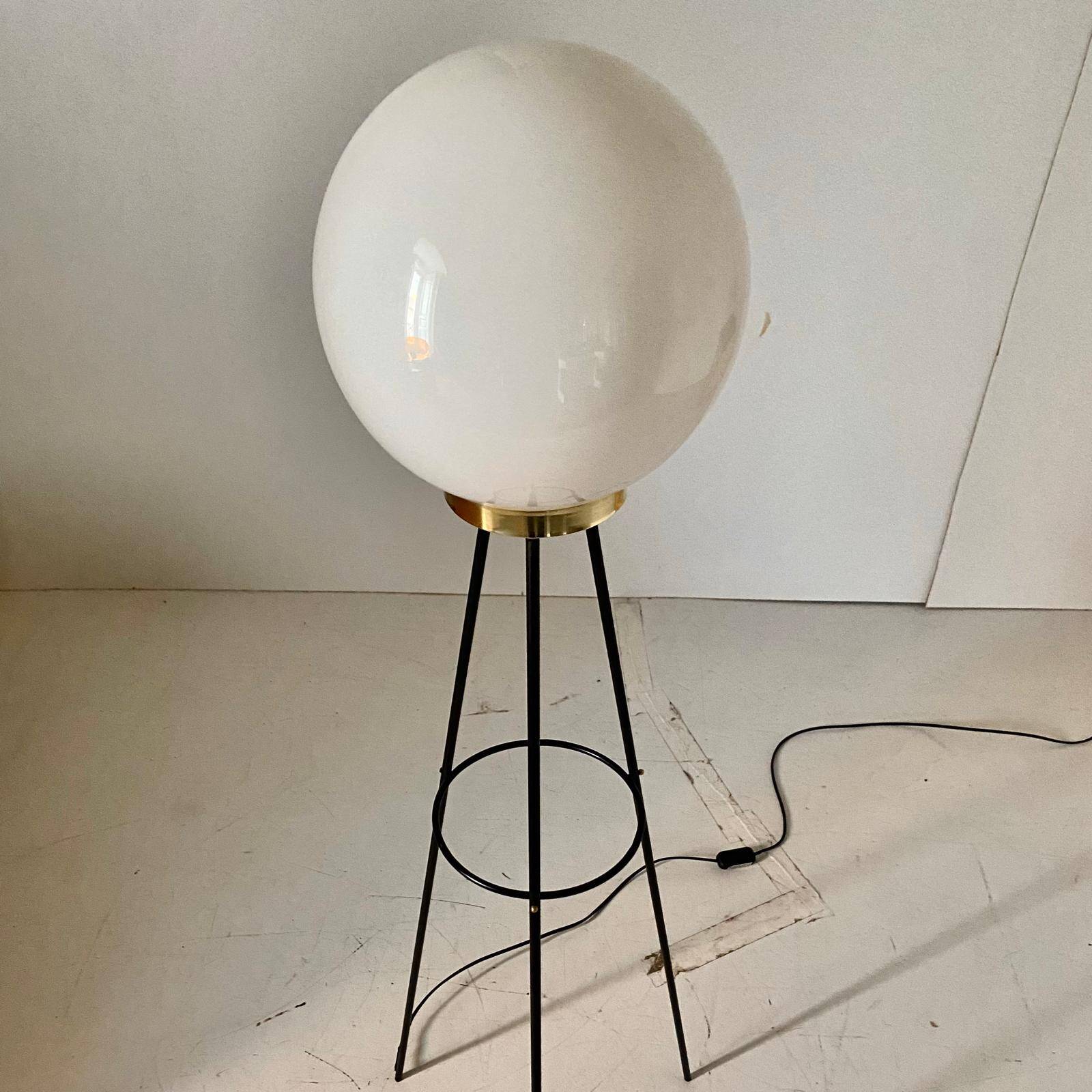 Vintage Stilnovo Floor Lamp, Opaline Glass & Iron, Italy 1950s