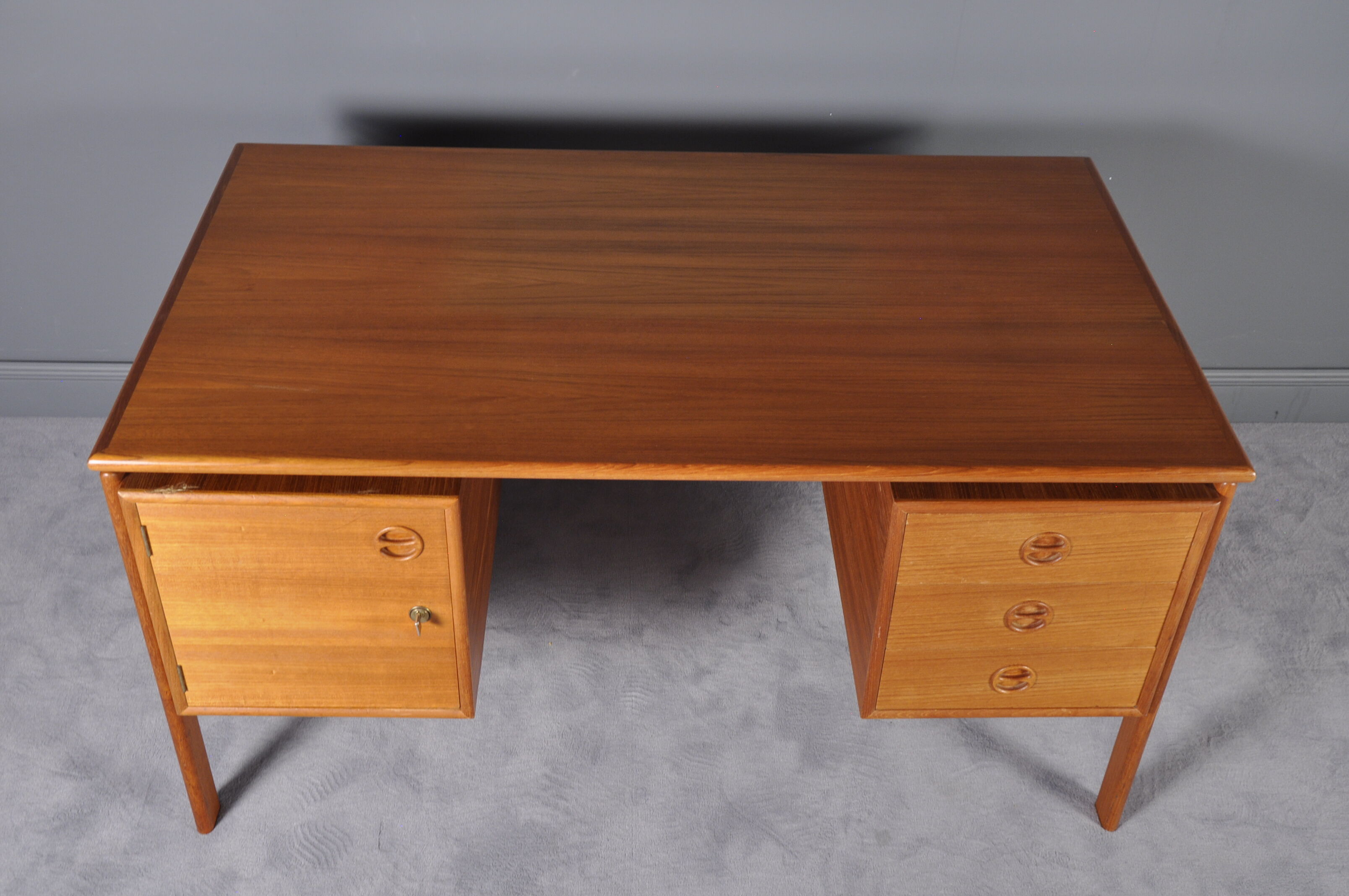 Danish desk by Arne Vodder for GV furniture, 1960