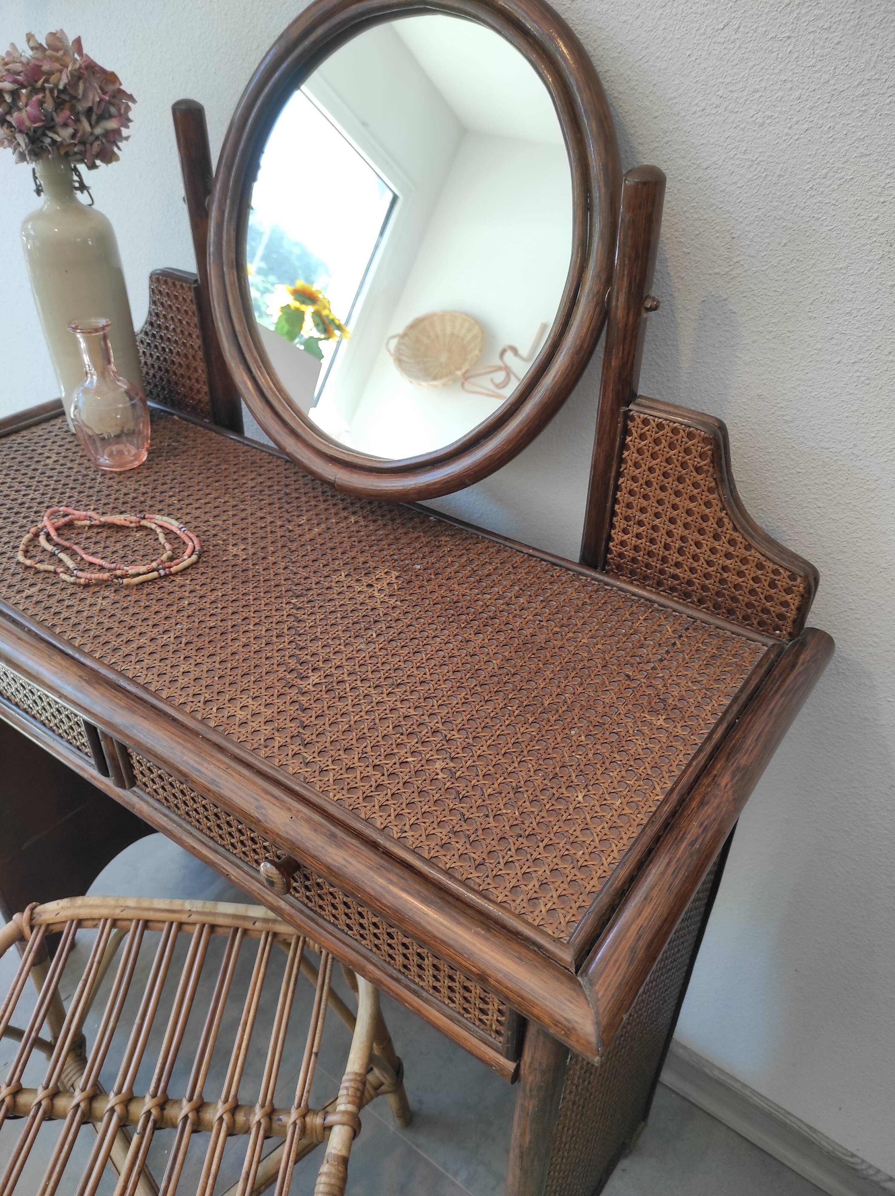 Coiffeuse rotin et cannage