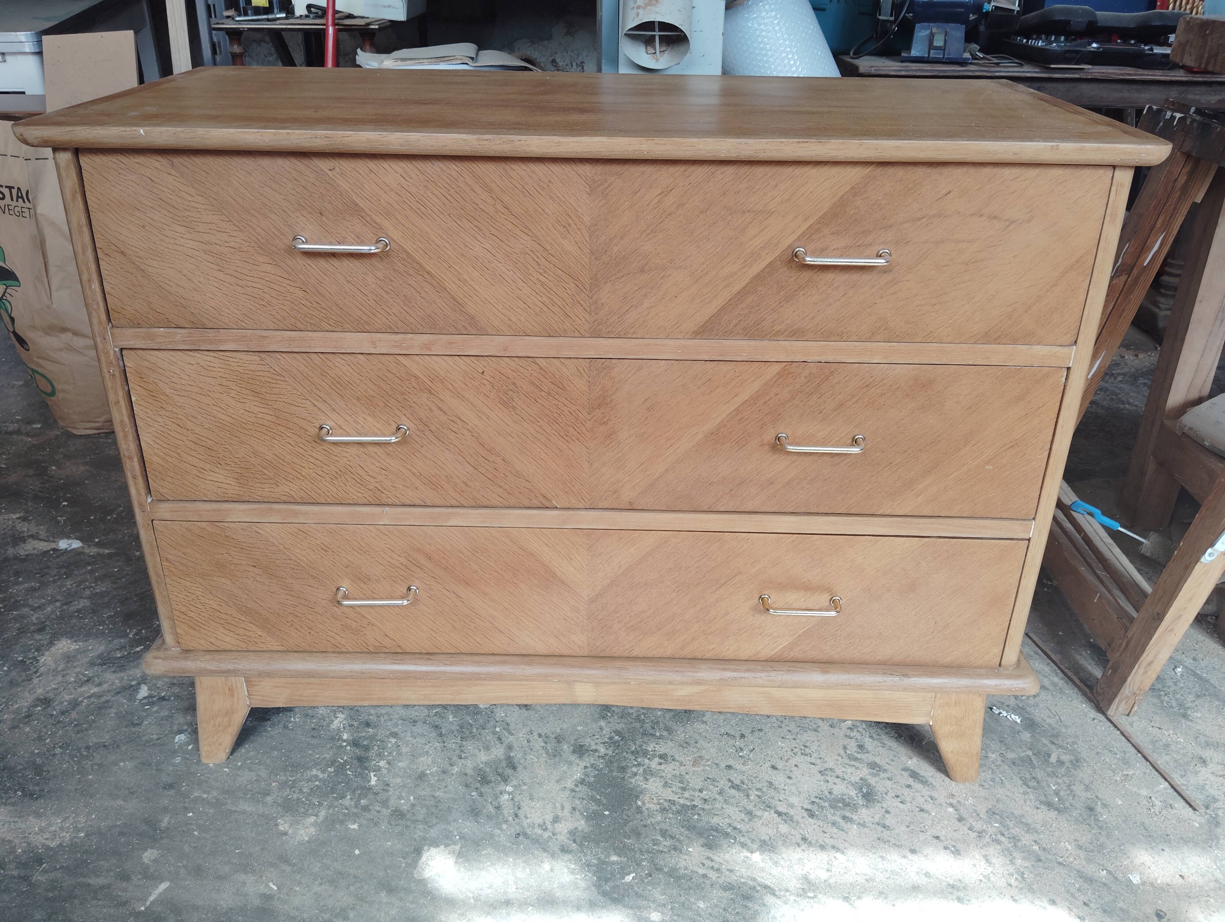 Commode pieds compas grande largeur