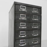 Commode industrielle en acier avec 20 tiroirs