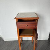 Table de chevet vintage en bois avec plateau en marbre