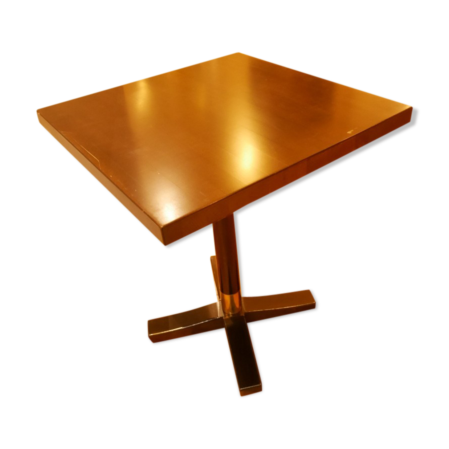 Restaurant table in solid beech central column with polished brass ring