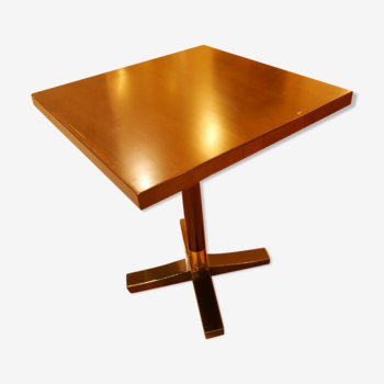 Restaurant table in solid beech central column with polished brass ring