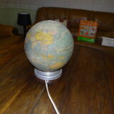 Perrina 1950 glass globe