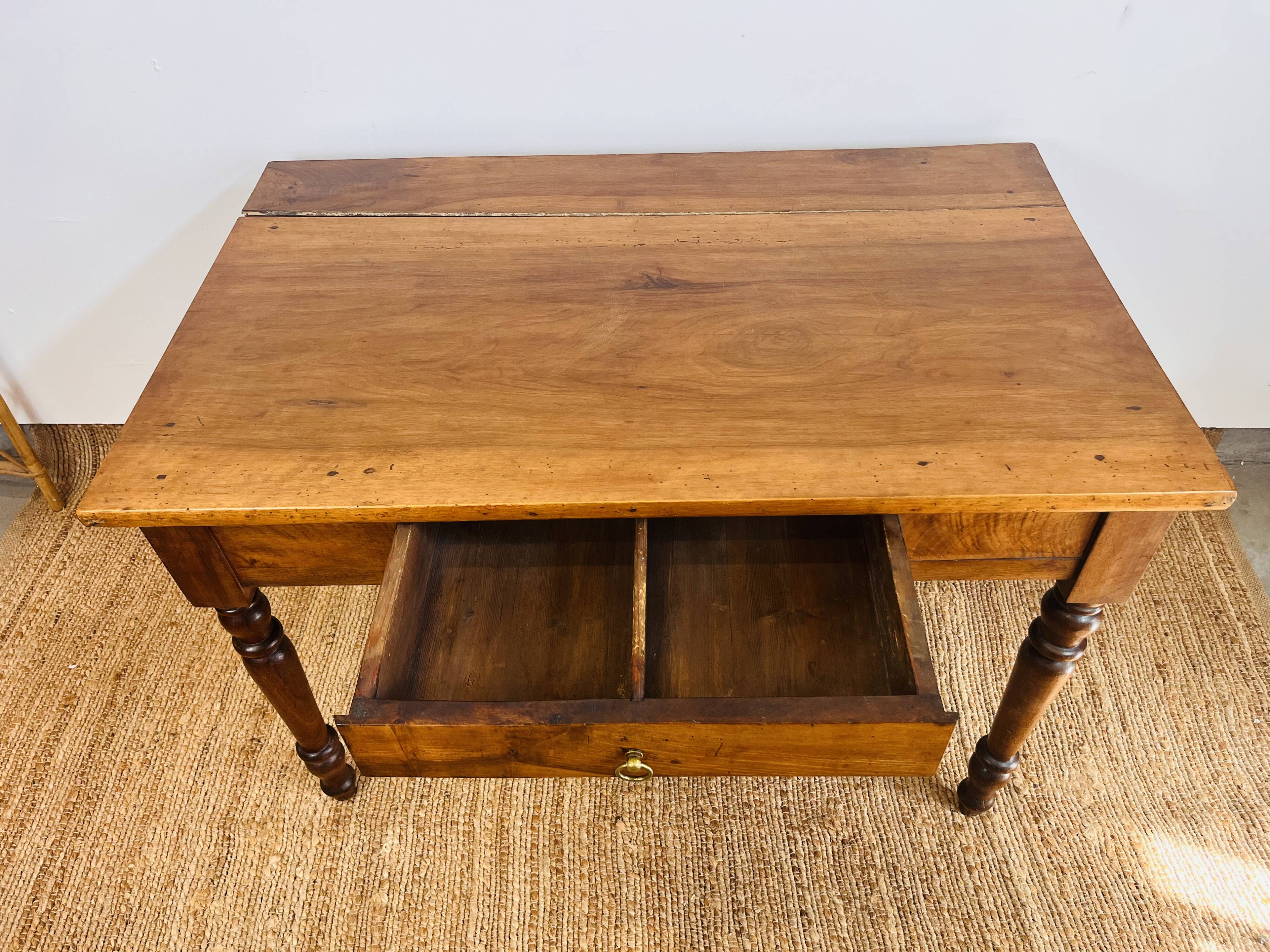 Table de bistrot de style Louis Philippe