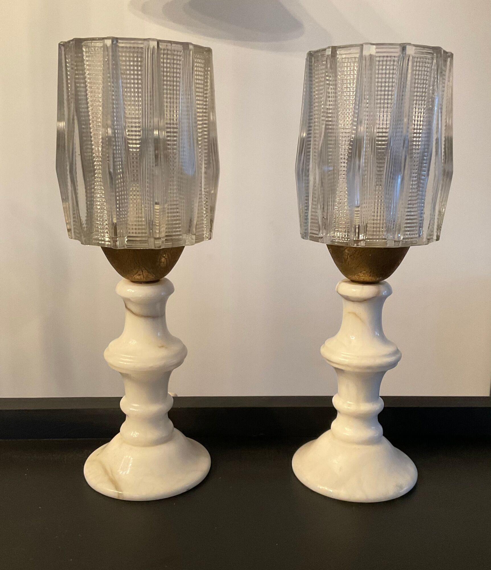 Pair of vintage lamps in marble and glass 70s
