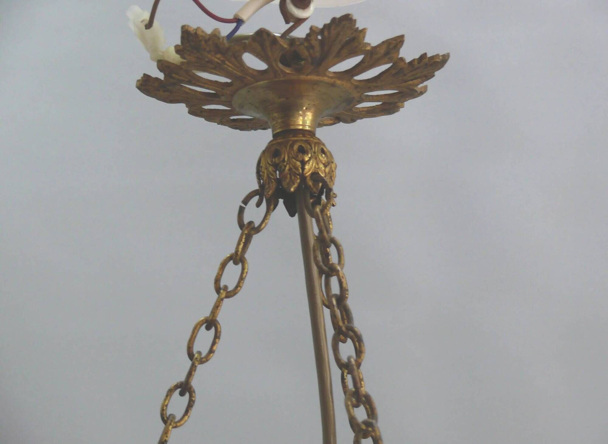 French Art Deco Glass Pendant Light with Chain Suspension, Degue, 1920s - 1930s