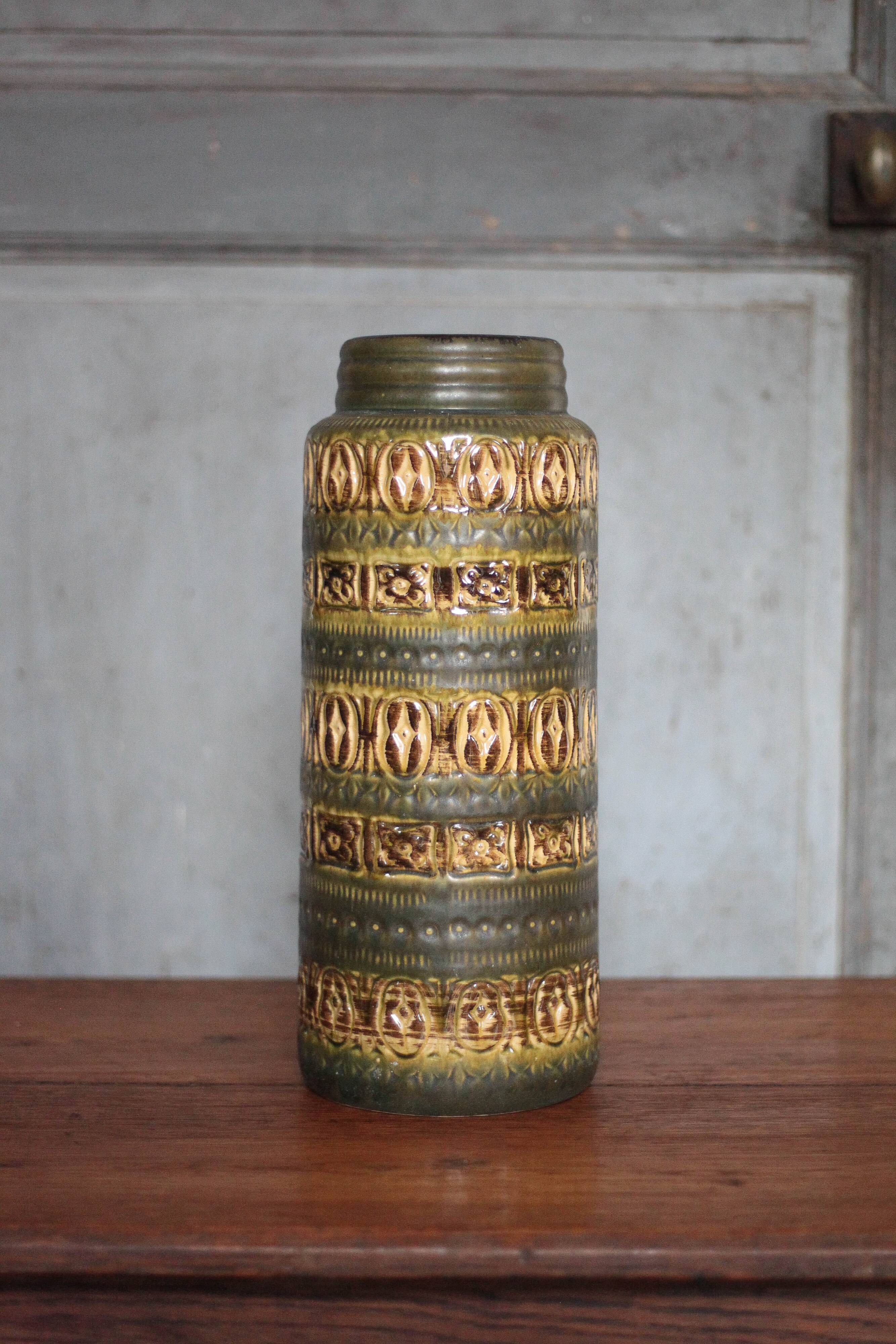 Ceramic vase West Germany, flower pot, interior decoration.