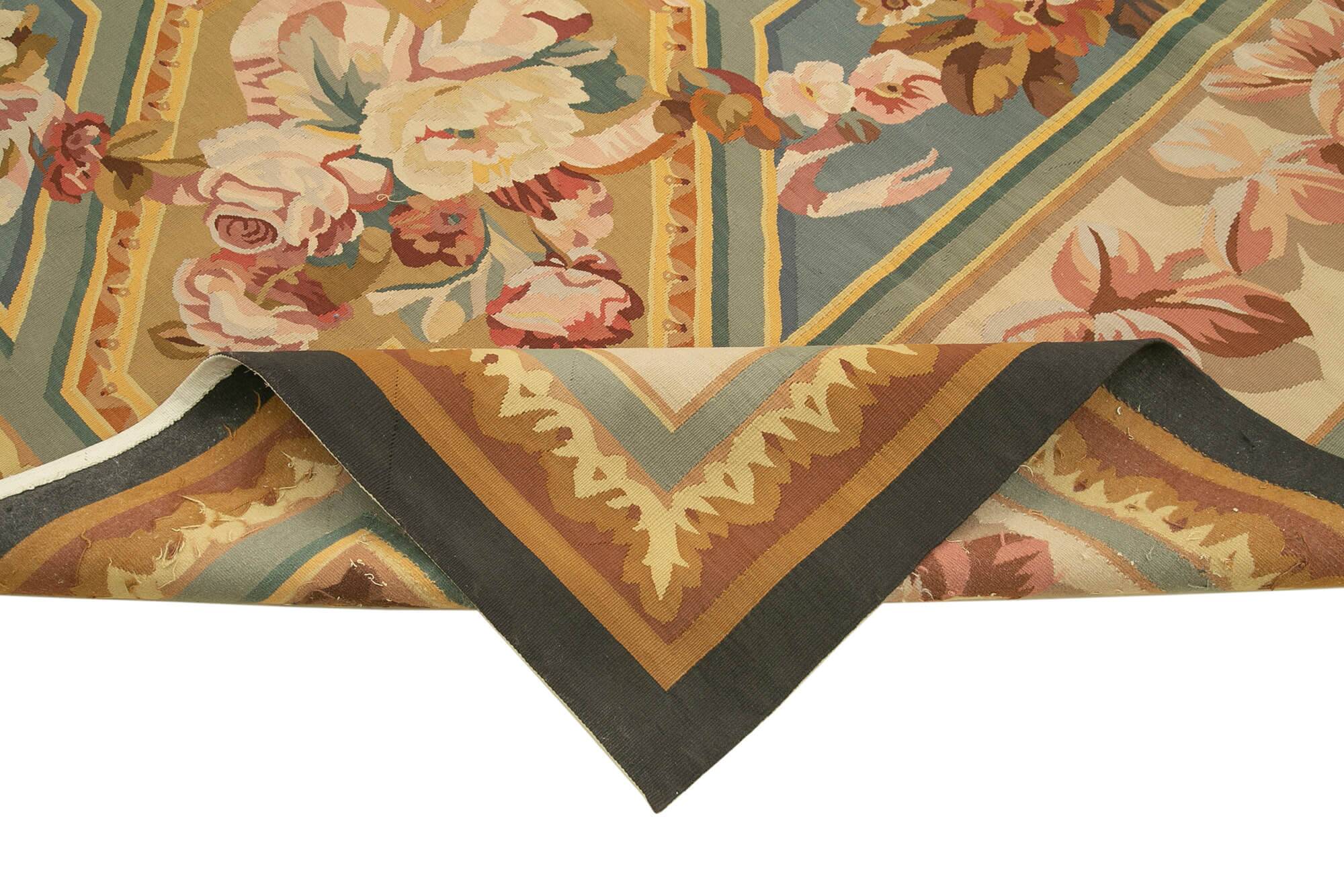 Handmade European Vintage Aubusson Kilim 275 cm x 364 cm