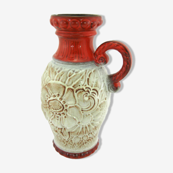 Vase en céramique émaillée rouge et beige - décor floral en relief -Scheurich West Germany
