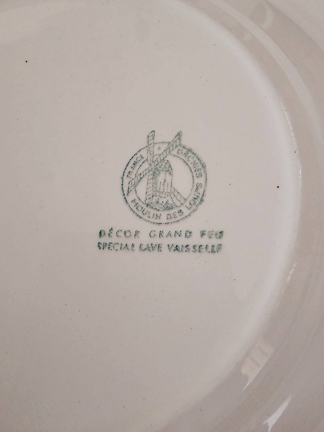 Moulins des loups plate and dish, apple pattern