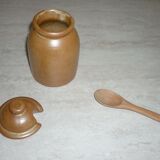 Mustard maker CNP sandstone Village France
