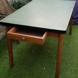 Extendable formica table of 1950