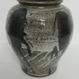 Ovoid vase in varnished sandstone