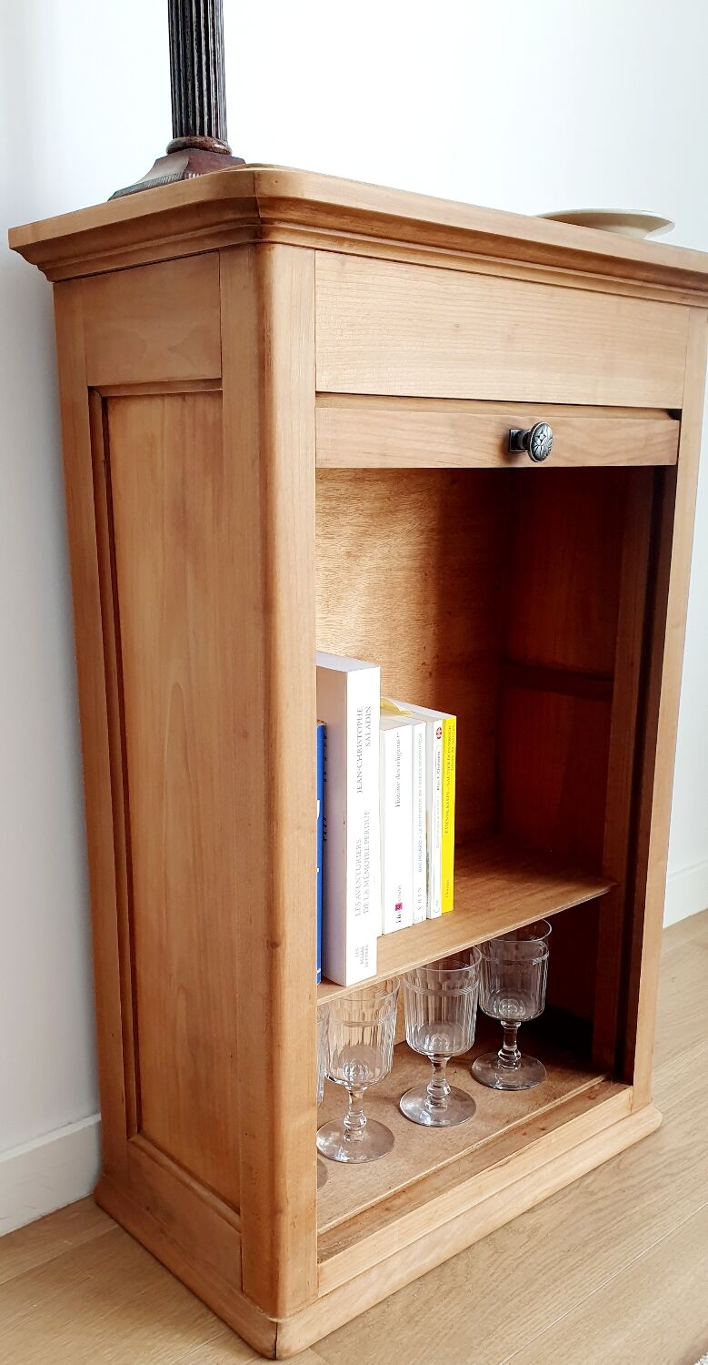 Wooden curtain cabinet