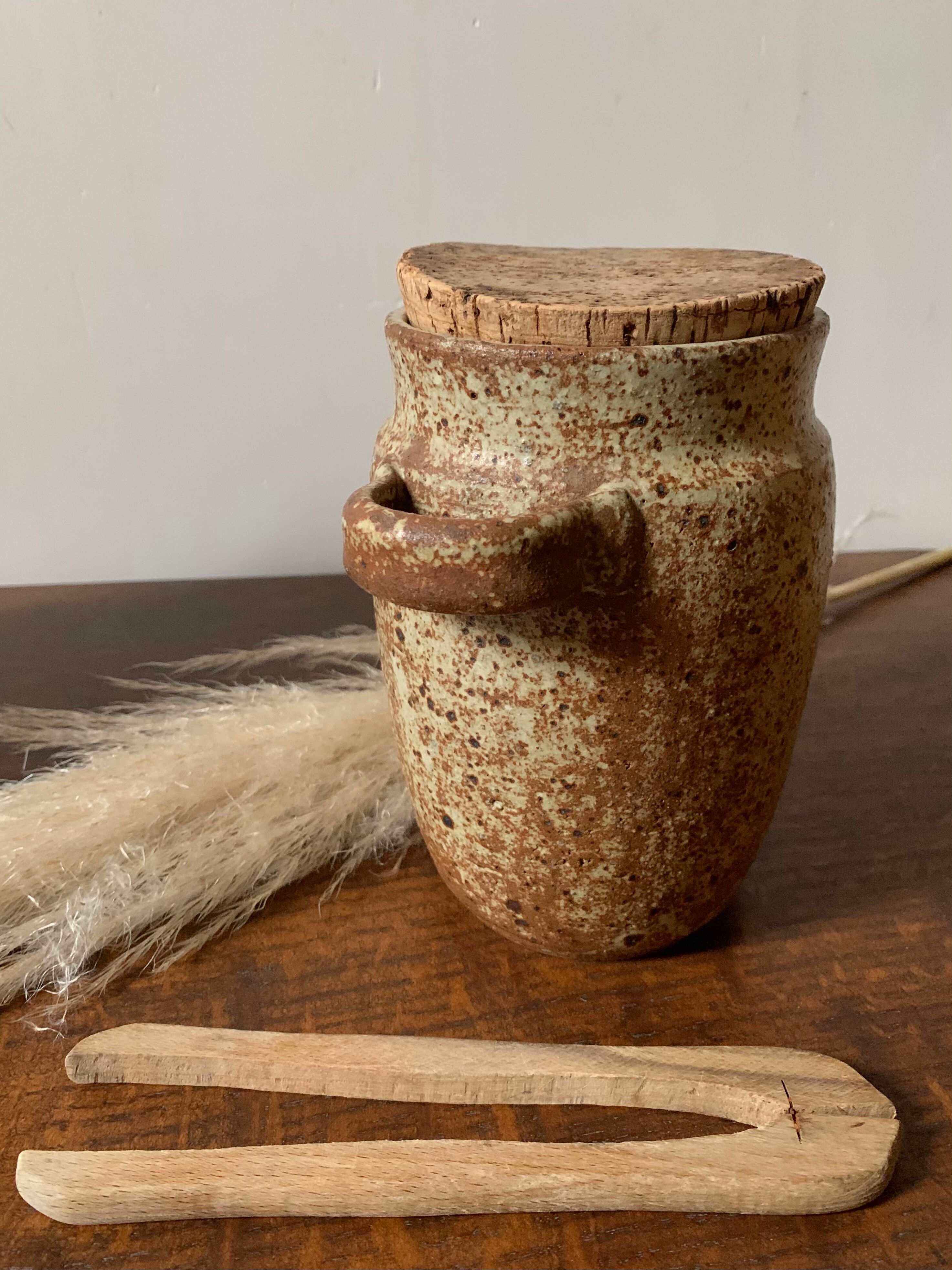 Sandstone pickle pot