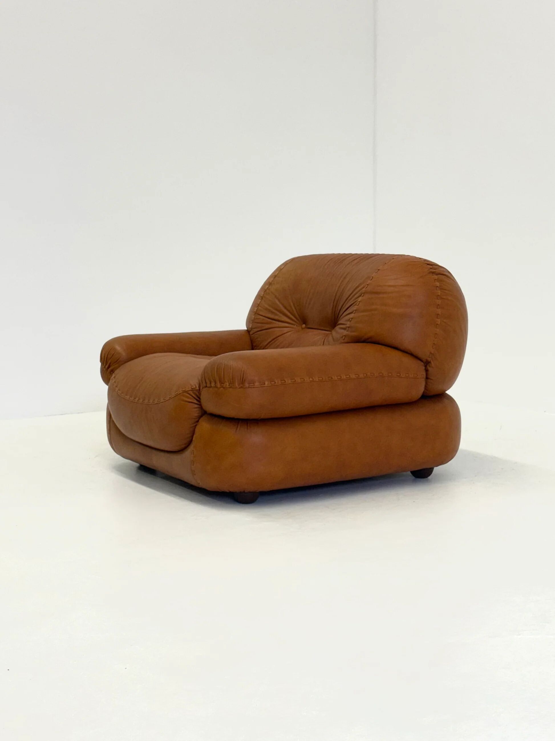 Cognac brown leather Sapporo armchair for Mobil Girgi