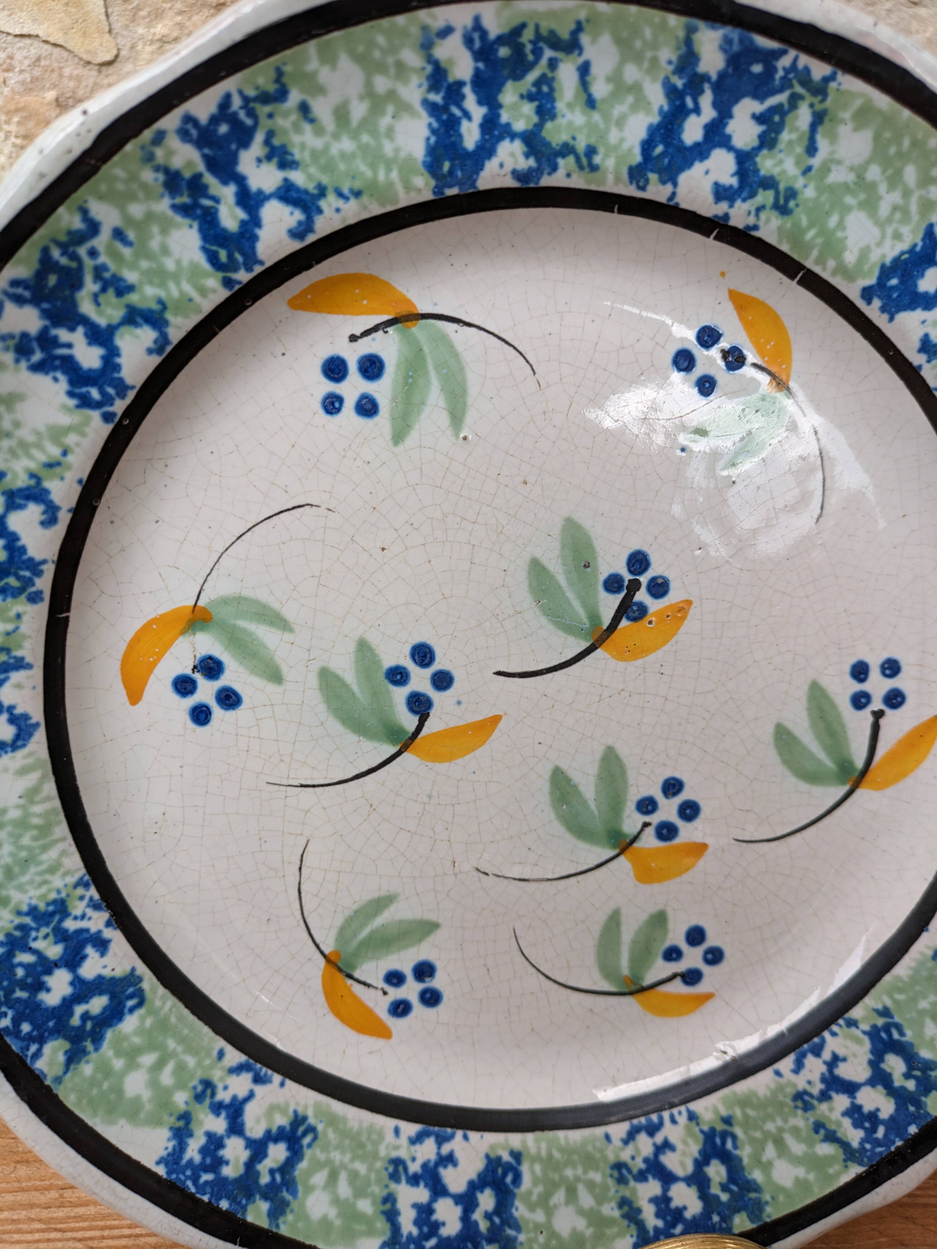 Old flower plate called black ass