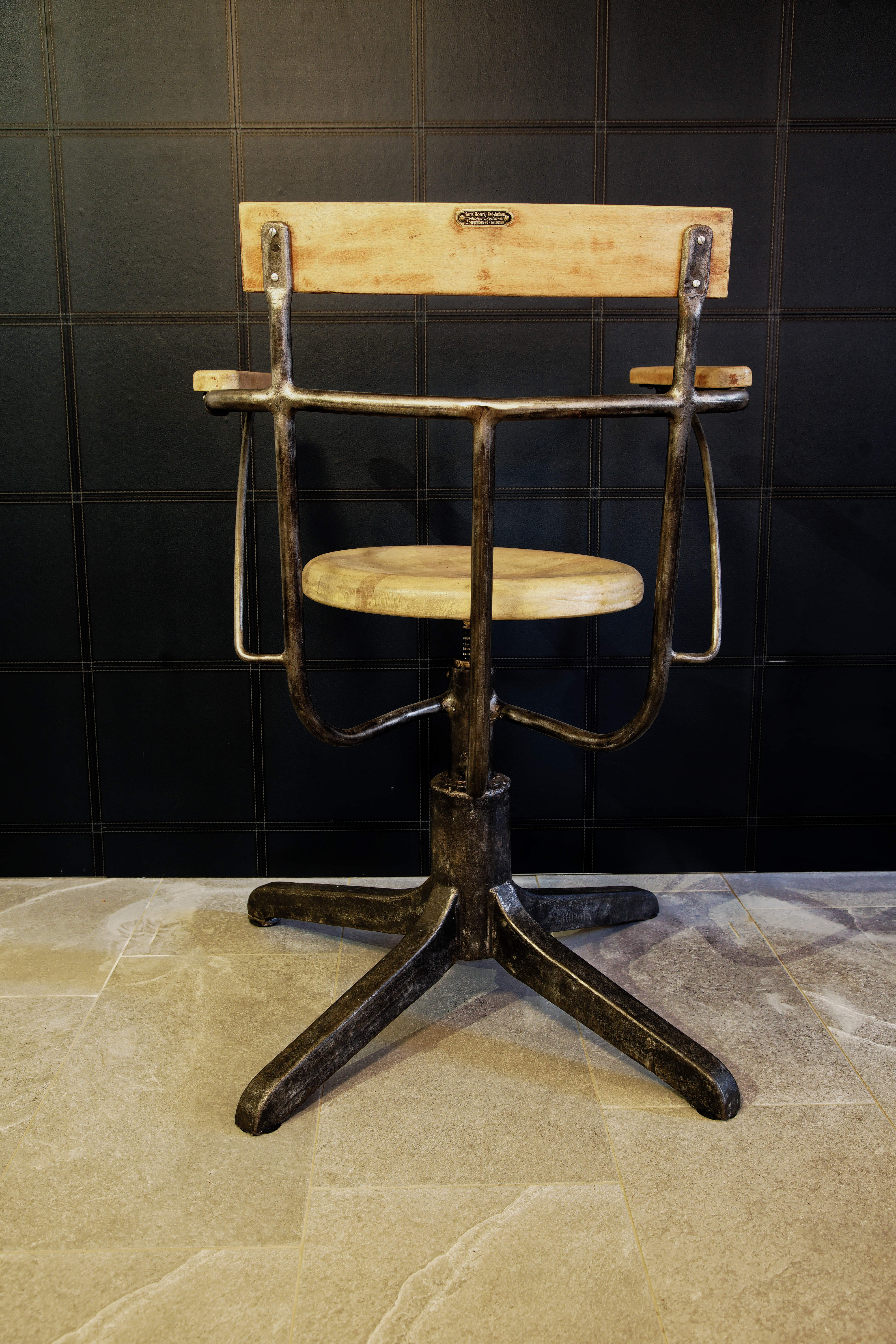 Antiker Behandlungsstuhl 30er chair