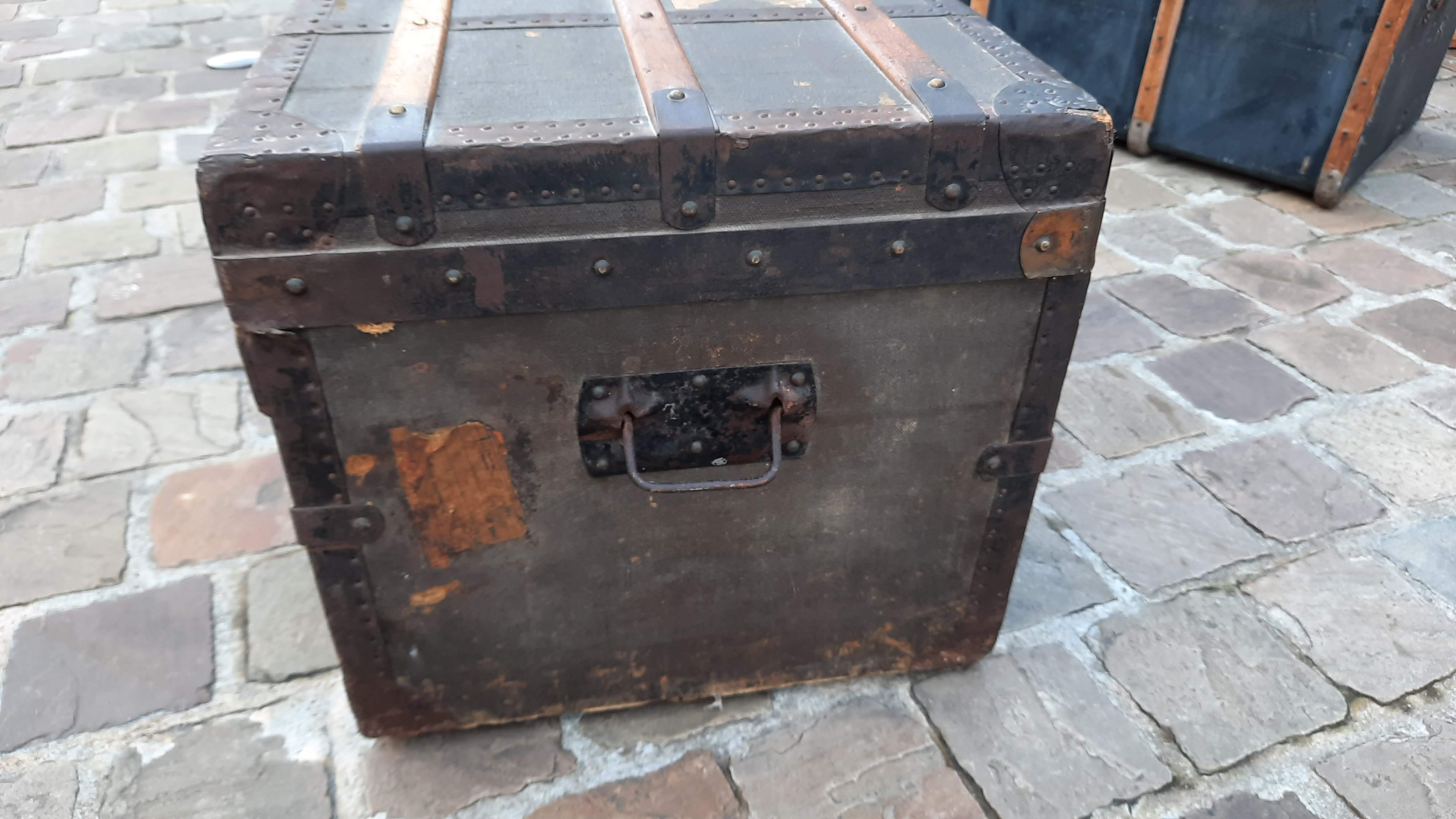 Travel malle of the 30s