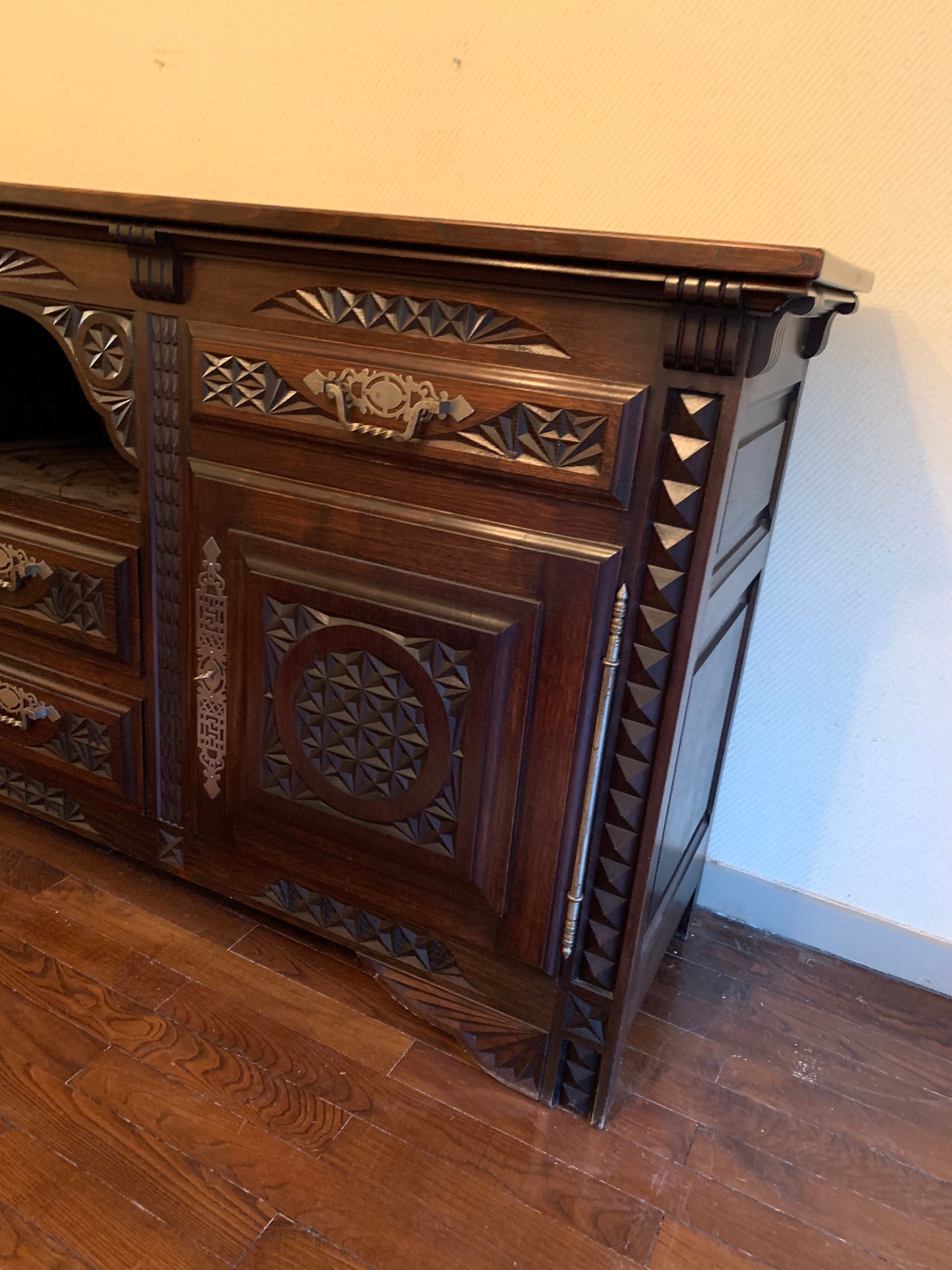 Enfilade scuplté