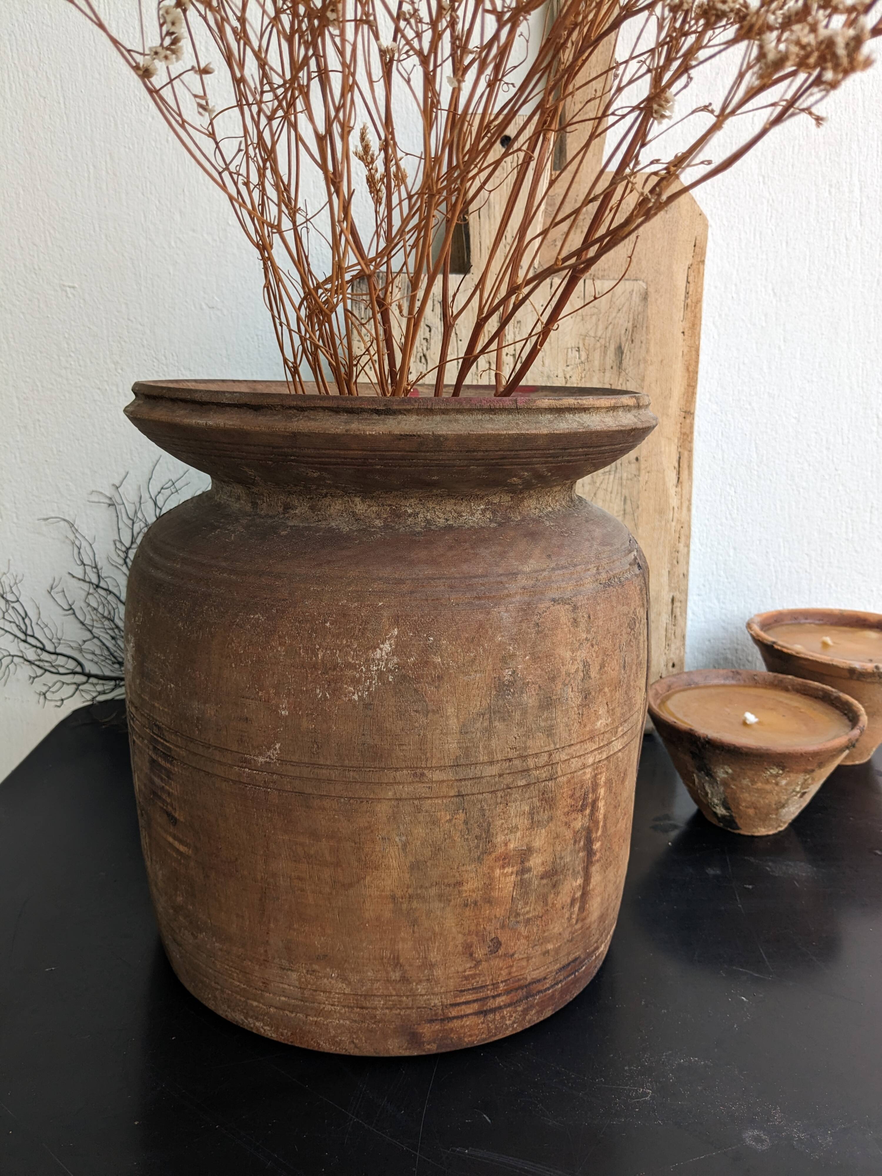 Wooden pot
