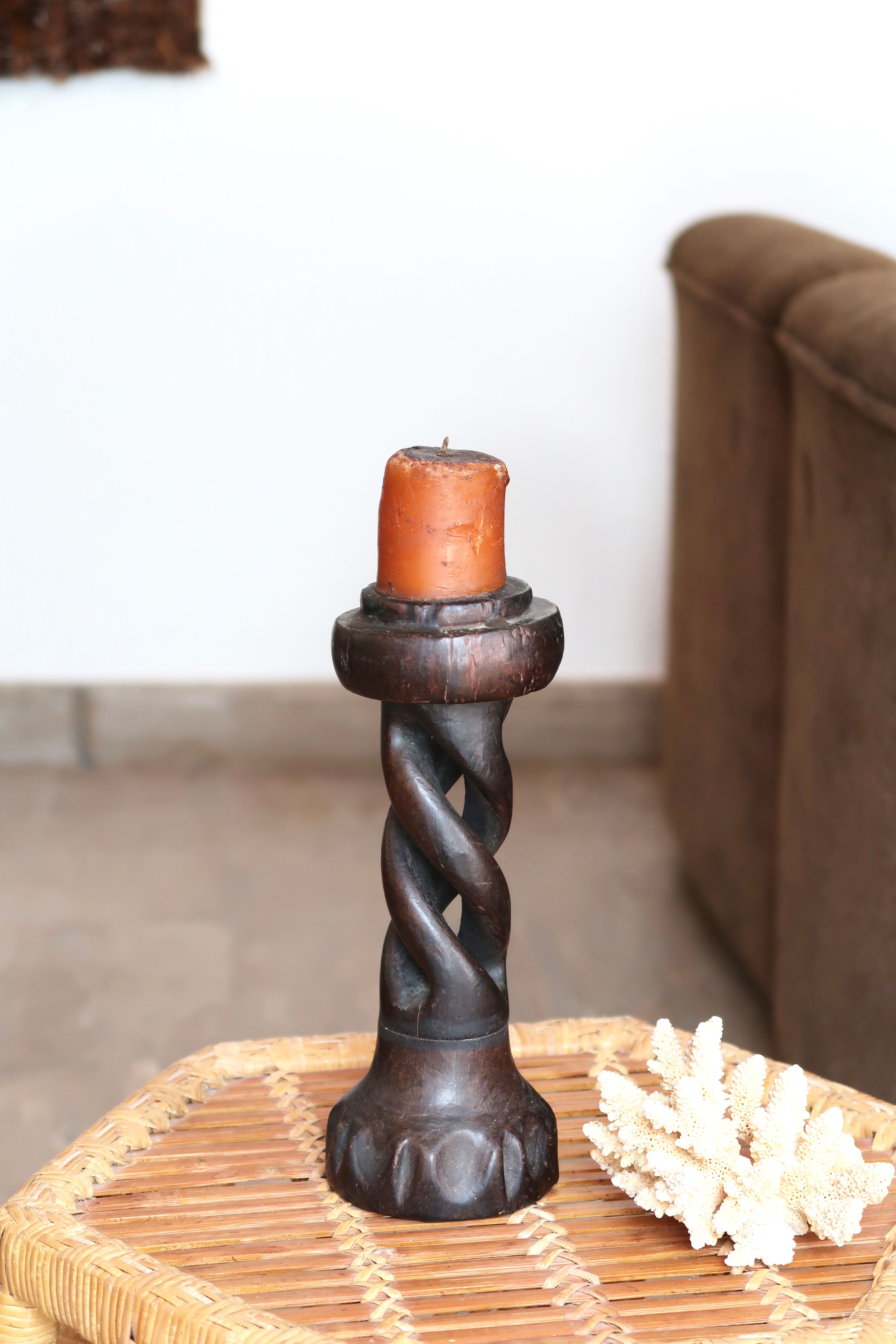 Bougeoir torsadé en bois, années 70
