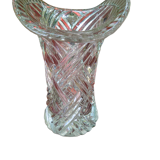 Vase en verre moulé ovale XX siècle