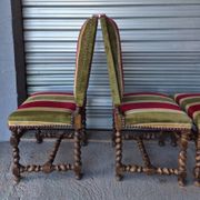 Set of 6 Louis XIII style chairs in turned wood and velvet.