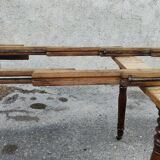 Extending table with 8 legs