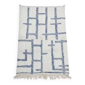 Graphic blue Moroccan rug