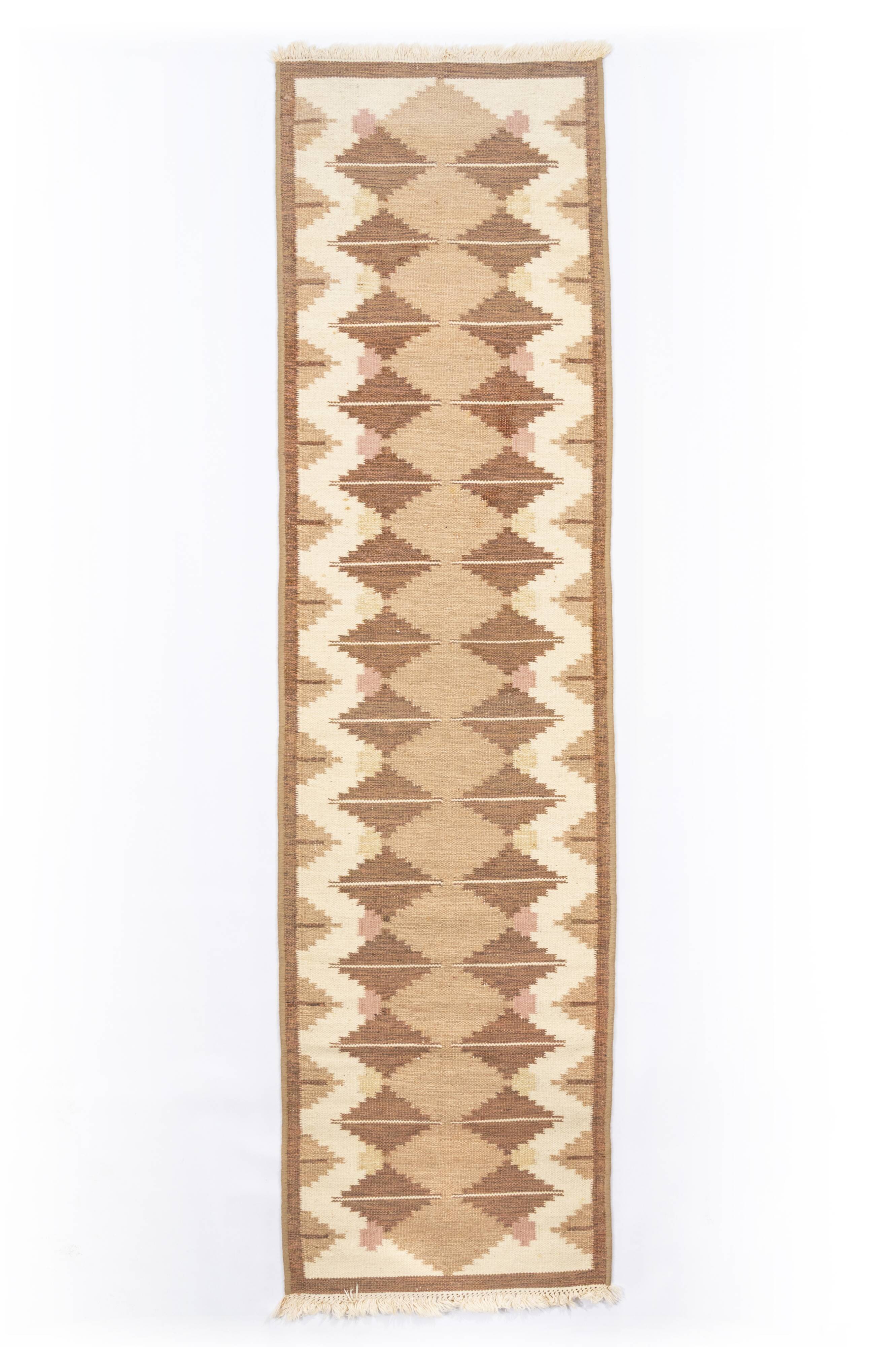 Scandinavian vintage gallery rug, 305/314 cm x 82 cm (120/124 x 32 in)