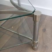 Paire de bouts de canapé en métal chromé et verre