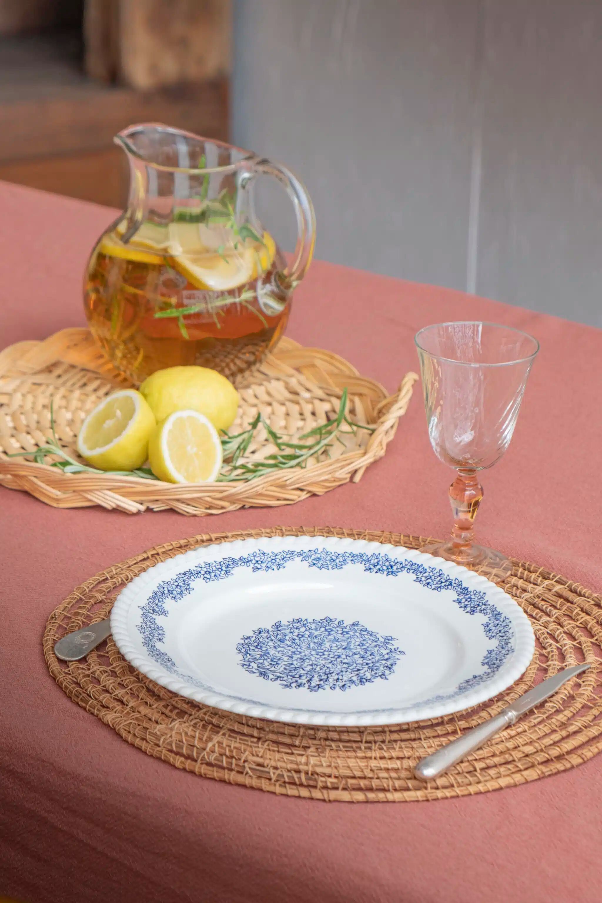 White glass jug "Lison"