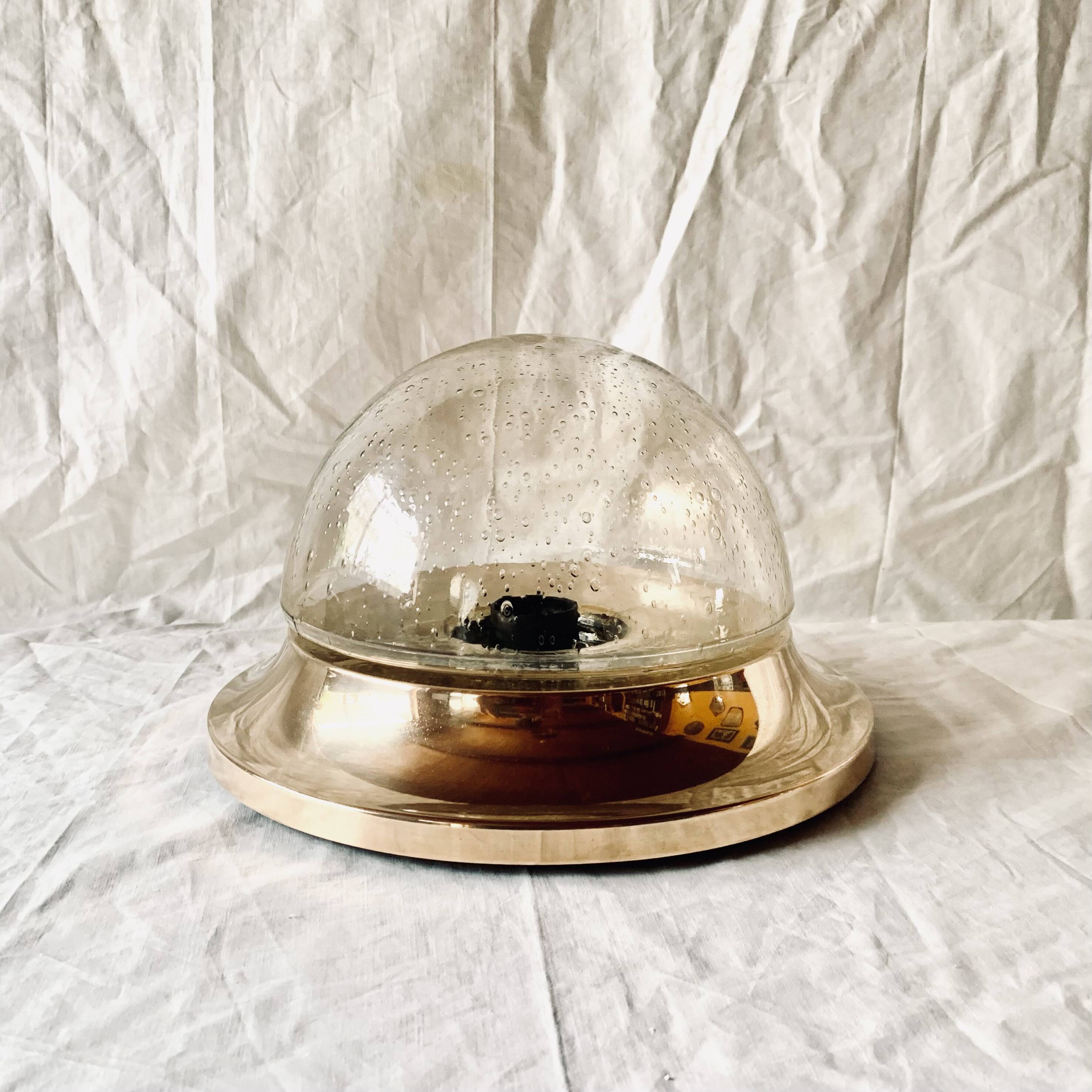 Vintage ceiling light in brass and bubbled glass