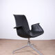 Fauteuil Danois en Cuir et Acier chromé, modèle FK 6725 ou « Tulip chair » par Preben Fabricius .
