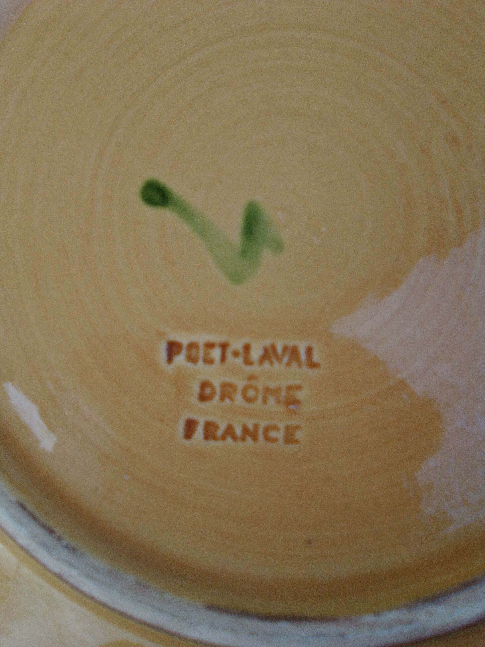 Plate in the shape of a painter's palette decoration strawberry ceramic Poet Laval L 30 cm